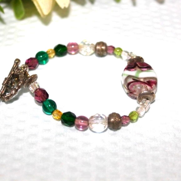 Handmade Women's/Girls Beaded Bracelet - Picture 1 of 5